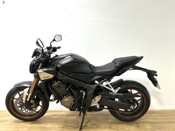 Comprar HONDA CB 650 R (A) (QUICKSHIFTER) 2024 de segunda mano HONDA CB 650 R (A) (QUICKSHIFTER) 2024 de segunda mano