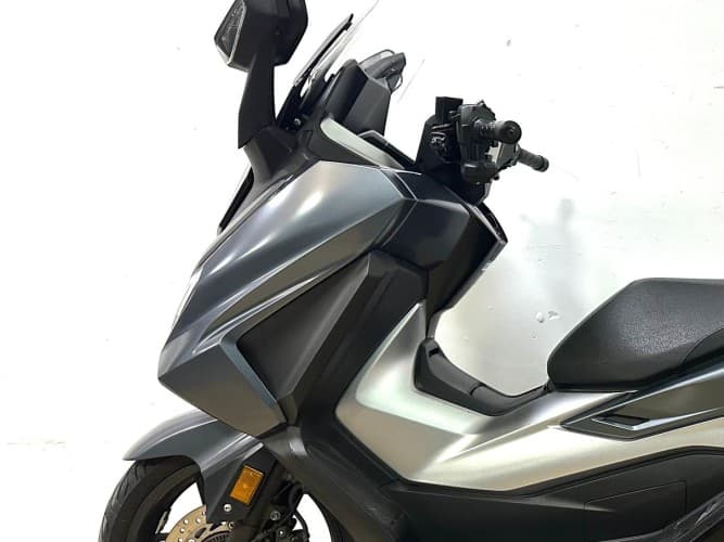 Comprar HONDA FORZA 350 2023 de segunda mano HONDA FORZA 350 2023 de segunda mano