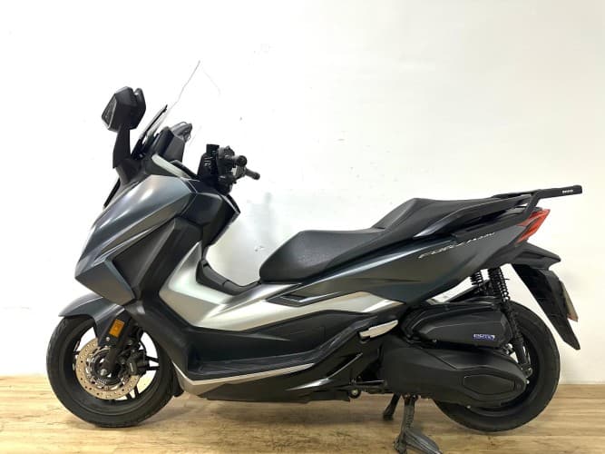 Comprar HONDA FORZA 350 2023 de segunda mano HONDA FORZA 350 2023 de segunda mano