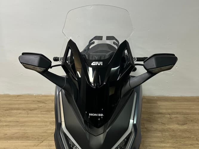 Comprar HONDA FORZA 350 2023 de segunda mano HONDA FORZA 350 2023 de segunda mano