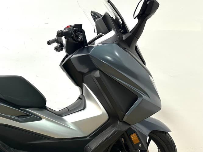 Comprar HONDA FORZA 350 2023 de segunda mano HONDA FORZA 350 2023 de segunda mano
