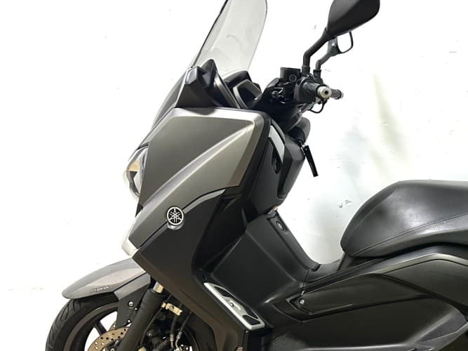 YAMAHA XMAX 400 2014 de segunda mano