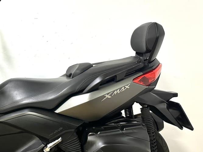 YAMAHA XMAX 400 2014 de segunda mano