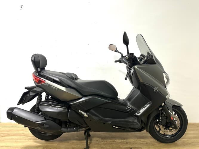 YAMAHA XMAX 400 2014 de segunda mano