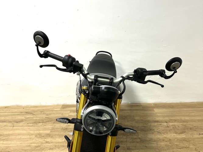 Comprar TRIUMPH SPEED 400 2025 de segunda mano TRIUMPH SPEED 400 2025 de segunda mano