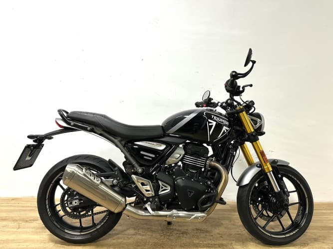 Comprar TRIUMPH SPEED 400 2025 de segunda mano TRIUMPH SPEED 400 2025 de segunda mano