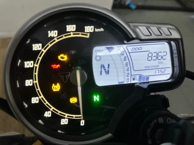 Comprar TRIUMPH SPEED 400 2025 de segunda mano TRIUMPH SPEED 400 2025 de segunda mano