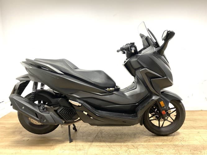 HONDA FORZA 125 2021 de segunda mano