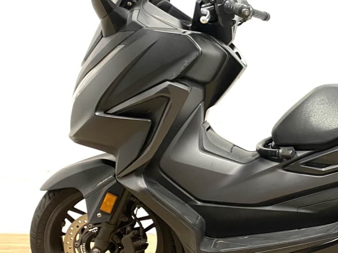 HONDA FORZA 125 2021 de segunda mano