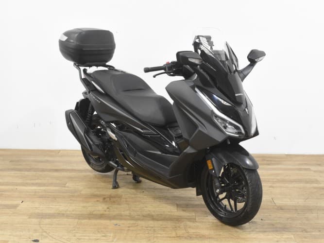 Comprar HONDA FORZA 350 2023 de segunda mano HONDA FORZA 350 2023 de segunda mano