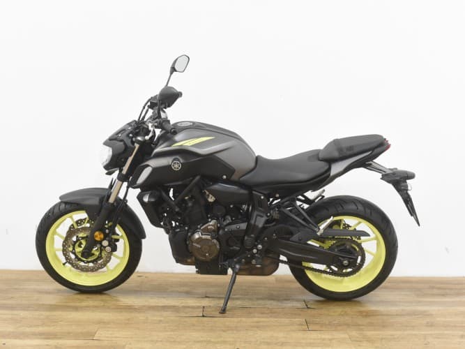 Comprar YAMAHA MT-07 (A2) 2018 de segunda mano YAMAHA MT-07 (A2) 2018 de segunda mano