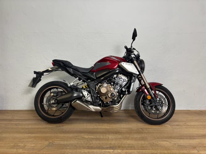 Comprar HONDA CB 650 R (A) 2021 de segunda mano HONDA CB 650 R (A) 2021 de segunda mano