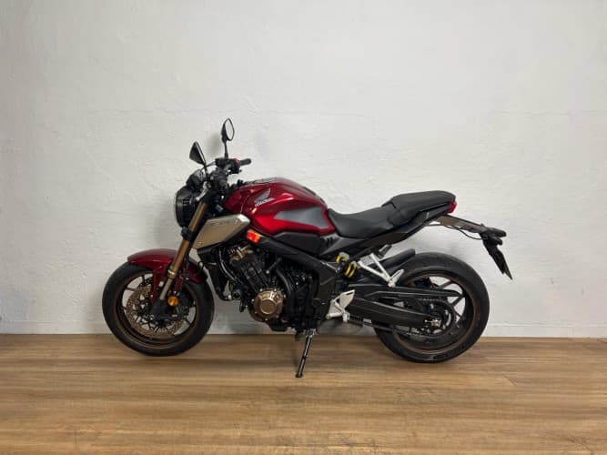 Comprar HONDA CB 650 R (A) 2021 de segunda mano HONDA CB 650 R (A) 2021 de segunda mano