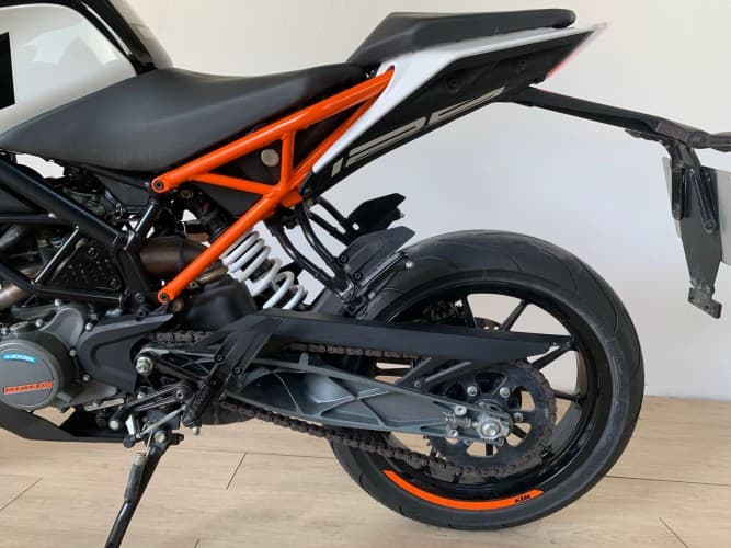 KTM DUKE 125 2020 de segunda mano