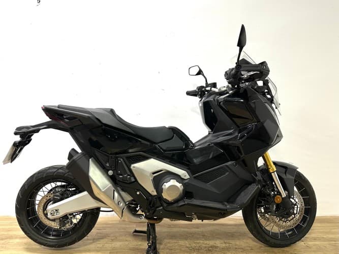 Comprar HONDA X-ADV 750 2025 de segunda mano HONDA X-ADV 750 2025 de segunda mano