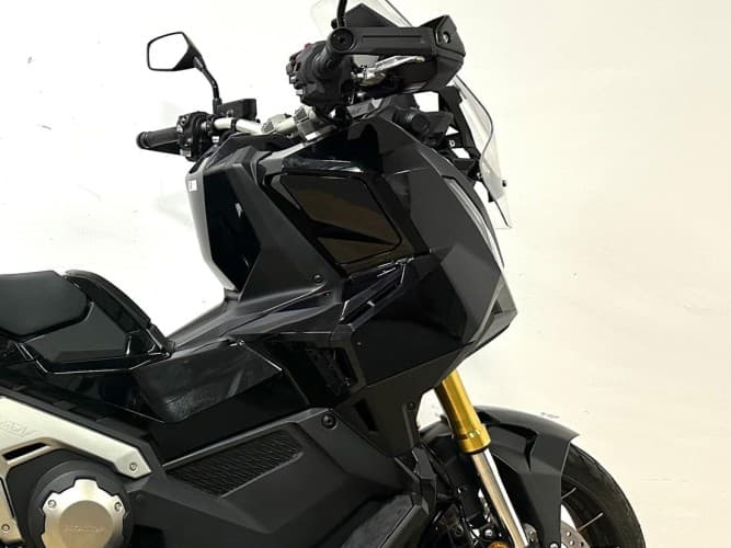 Comprar HONDA X-ADV 750 2025 de segunda mano HONDA X-ADV 750 2025 de segunda mano