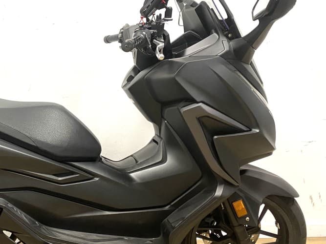 HONDA FORZA 125 2022 de segunda mano