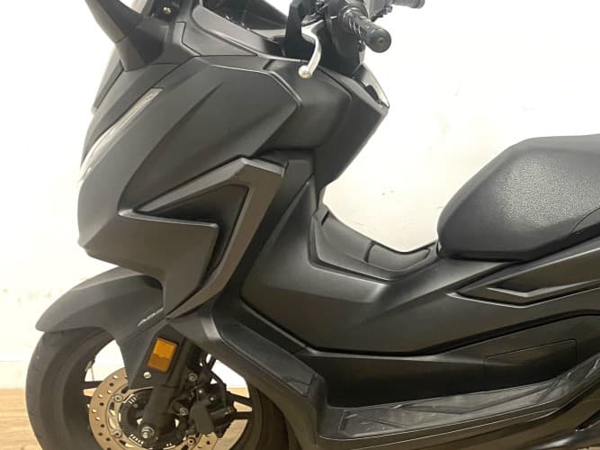 HONDA FORZA 125 2022 de segunda mano