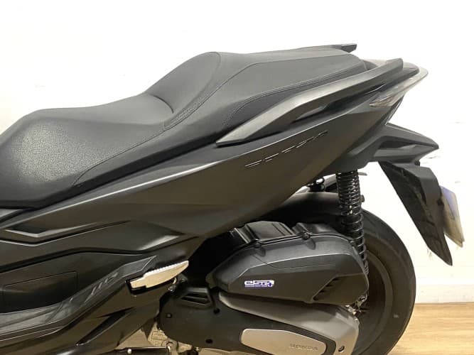 HONDA FORZA 125 2022 de segunda mano