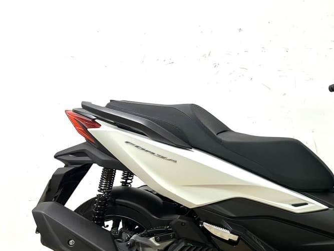 Comprar HONDA FORZA 125 2025 de segunda mano HONDA FORZA 125 2025 de segunda mano