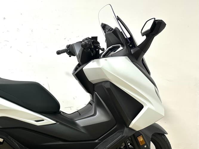 Comprar HONDA FORZA 125 2025 de segunda mano HONDA FORZA 125 2025 de segunda mano