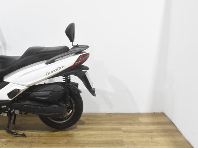 Comprar KYMCO GRAND DINK 125 2017 de segunda mano KYMCO GRAND DINK 125 2017 de segunda mano