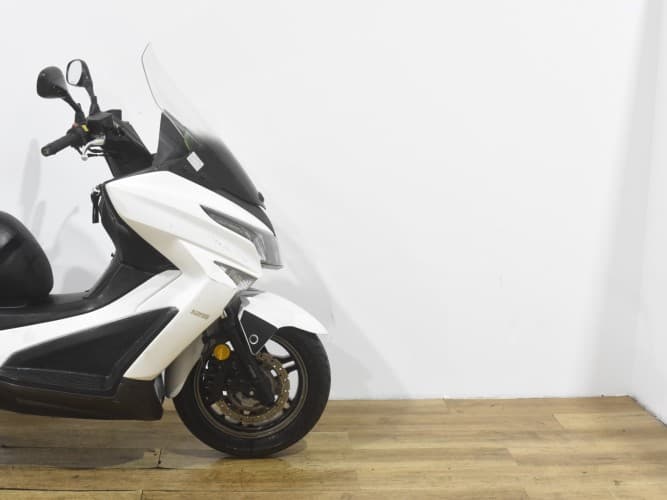 Comprar KYMCO GRAND DINK 125 2017 de segunda mano KYMCO GRAND DINK 125 2017 de segunda mano