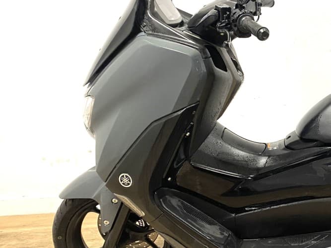 YAMAHA NMAX 125 2023 de segunda mano
