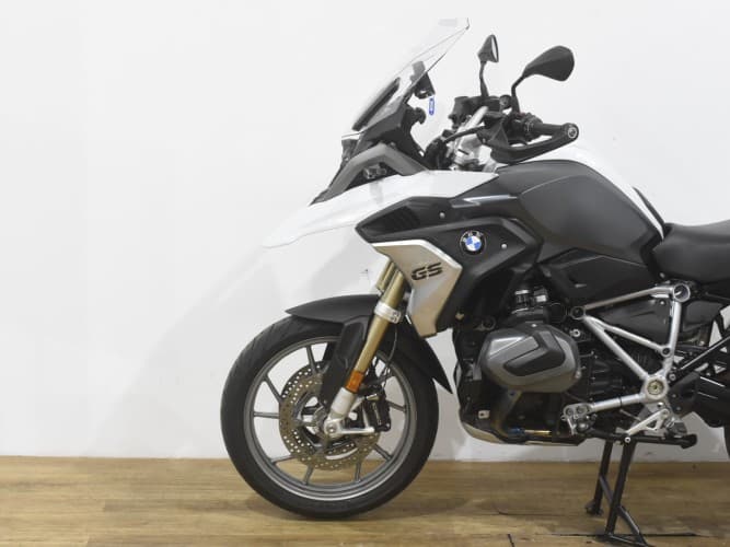Comprar BMW R 1250 GS (IVA) (3 PAQ.+ 3 MAL.)(REVI 40MIL OK) 2023 de segunda mano BMW R 1250 GS (IVA) (3 PAQ.+ 3 MAL.)(REVI 40MIL OK) 2023 de segunda mano