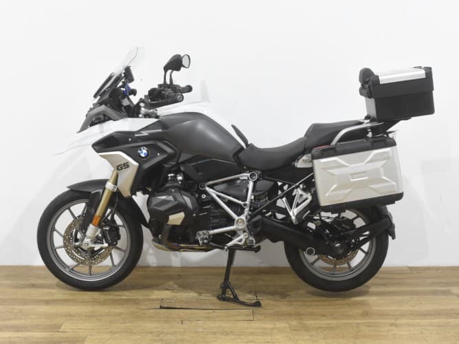 Comprar BMW R 1250 GS (IVA DEDUCIBLE) (3 PAQUETES+ 3 MALETAS) 2023 de segunda mano BMW R 1250 GS (IVA DEDUCIBLE) (3 PAQUETES+ 3 MALETAS) 2023 de segunda mano