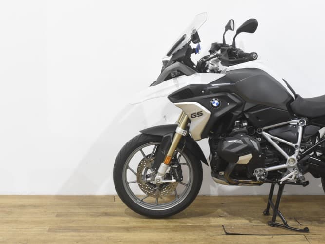 Comprar BMW R 1250 GS (IVA DEDUCIBLE) (3 PAQUETES+ 3 MALETAS) 2023 de segunda mano BMW R 1250 GS (IVA DEDUCIBLE) (3 PAQUETES+ 3 MALETAS) 2023 de segunda mano