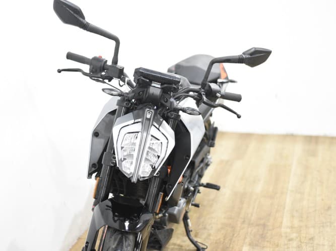 Comprar KTM DUKE 125 2022 de segunda mano KTM DUKE 125 2022 de segunda mano