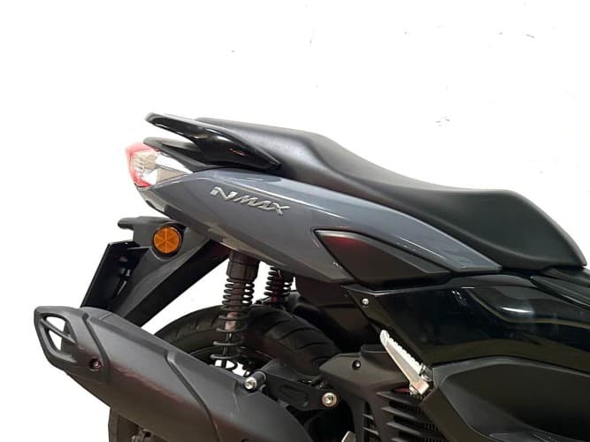 YAMAHA NMAX 125 2021 de segunda mano