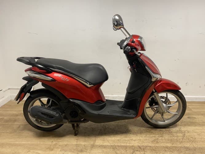 Comprar PIAGGIO LIBERTY 125 2023 de segunda mano PIAGGIO LIBERTY 125 2023 de segunda mano