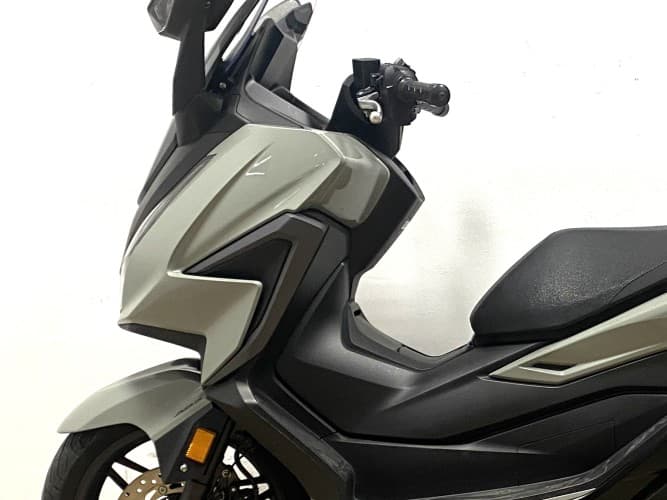 HONDA FORZA 125 2022 de segunda mano