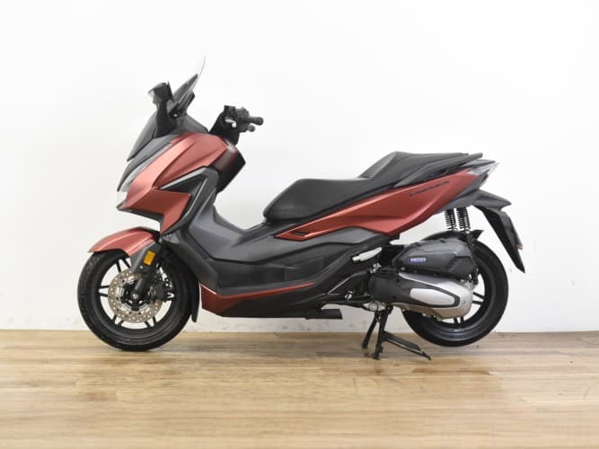 Comprar HONDA FORZA 125 2023 de segunda mano HONDA FORZA 125 2023 de segunda mano