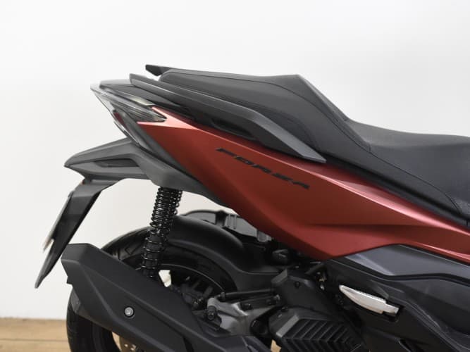 Comprar HONDA FORZA 125 2023 de segunda mano HONDA FORZA 125 2023 de segunda mano
