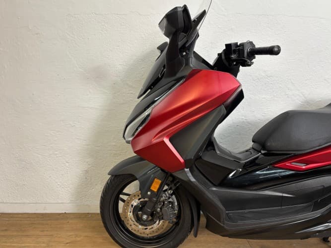 Comprar HONDA FORZA 125 2023 de segunda mano HONDA FORZA 125 2023 de segunda mano