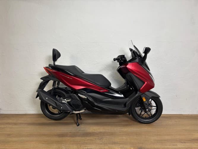 Comprar HONDA FORZA 125 2023 de segunda mano HONDA FORZA 125 2023 de segunda mano