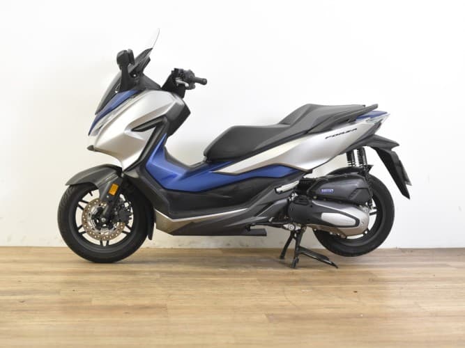 Comprar HONDA FORZA 125 2022 de segunda mano HONDA FORZA 125 2022 de segunda mano