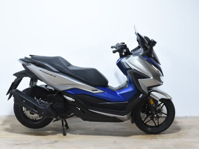 Comprar HONDA FORZA 125 2022 de segunda mano HONDA FORZA 125 2022 de segunda mano