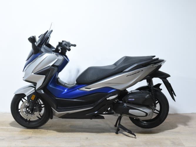 Comprar HONDA FORZA 125 2022 de segunda mano HONDA FORZA 125 2022 de segunda mano