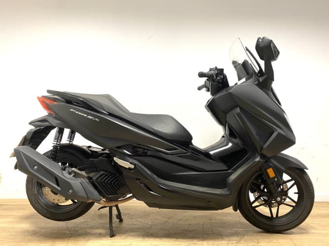 Comprar HONDA FORZA 125 2023 de segunda mano HONDA FORZA 125 2023 de segunda mano