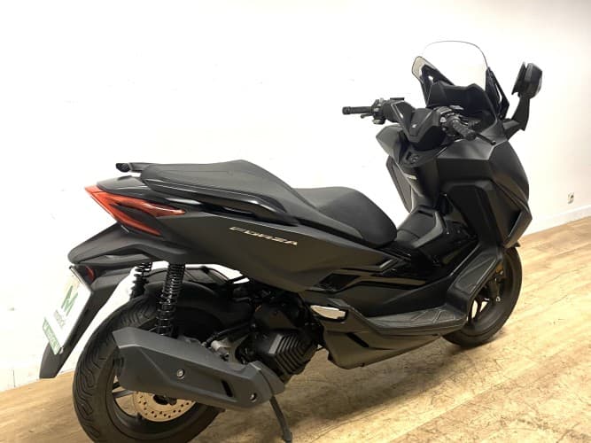 HONDA FORZA 125 2023 de segunda mano
