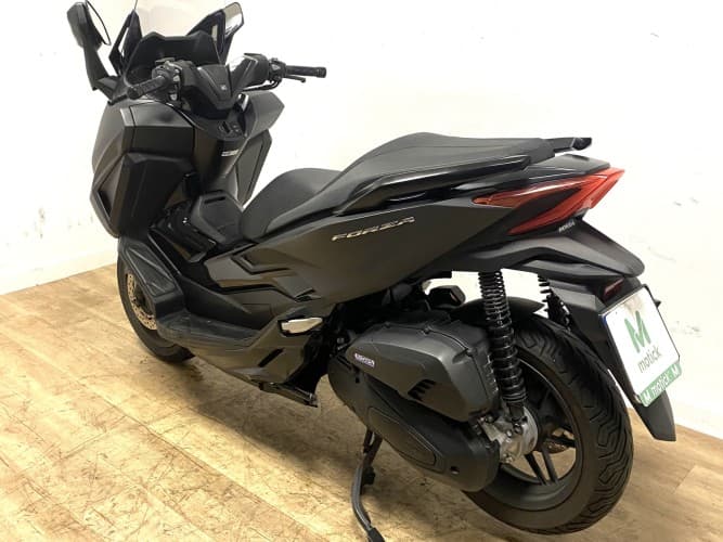 HONDA FORZA 125 2023 de segunda mano