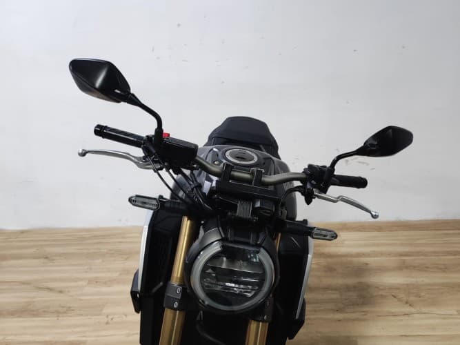 Comprar HONDA CB 650 R (A) 2022 de segunda mano HONDA CB 650 R (A) 2022 de segunda mano