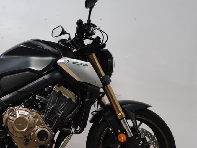 Comprar HONDA CB 650 R (A) 2022 de segunda mano HONDA CB 650 R (A) 2022 de segunda mano