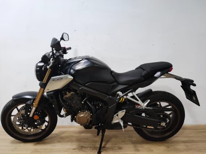 Comprar HONDA CB 650 R (A) 2022 de segunda mano HONDA CB 650 R (A) 2022 de segunda mano