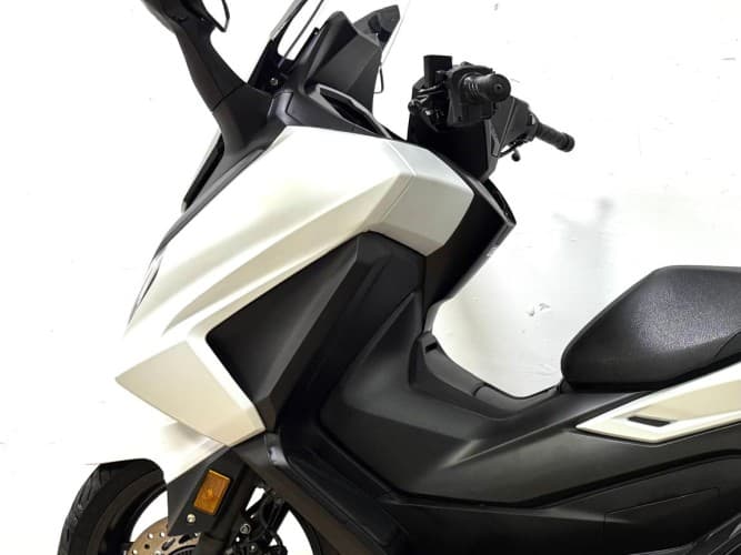 Comprar HONDA FORZA 350 2025 de segunda mano HONDA FORZA 350 2025 de segunda mano