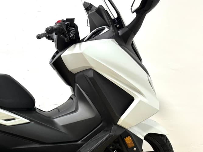 Comprar HONDA FORZA 350 2025 de segunda mano HONDA FORZA 350 2025 de segunda mano